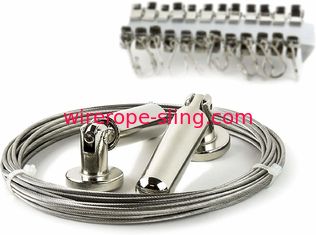 Wallnitureのカーテンは24のクリップによって置かれる多目的ステンレス鋼ワイヤー ロープをおおいます