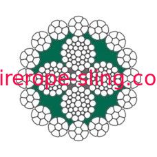 続いて鍛造される金属線ロープLKS 16-4 CPの内部ロープを高く上げる望遠鏡クレーン